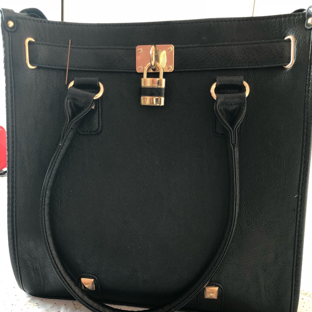 Professional Black Tote